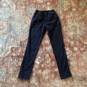 Gap chino with elastic waist. Navy blue